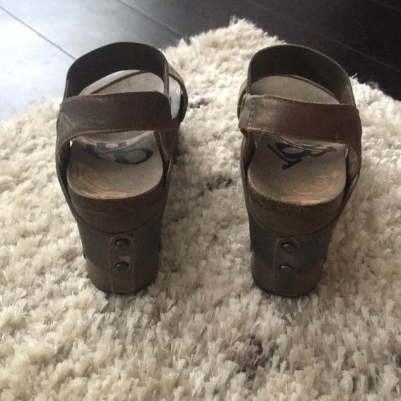 OTBT Leather Wedge Sandals - Picture 2 of 5